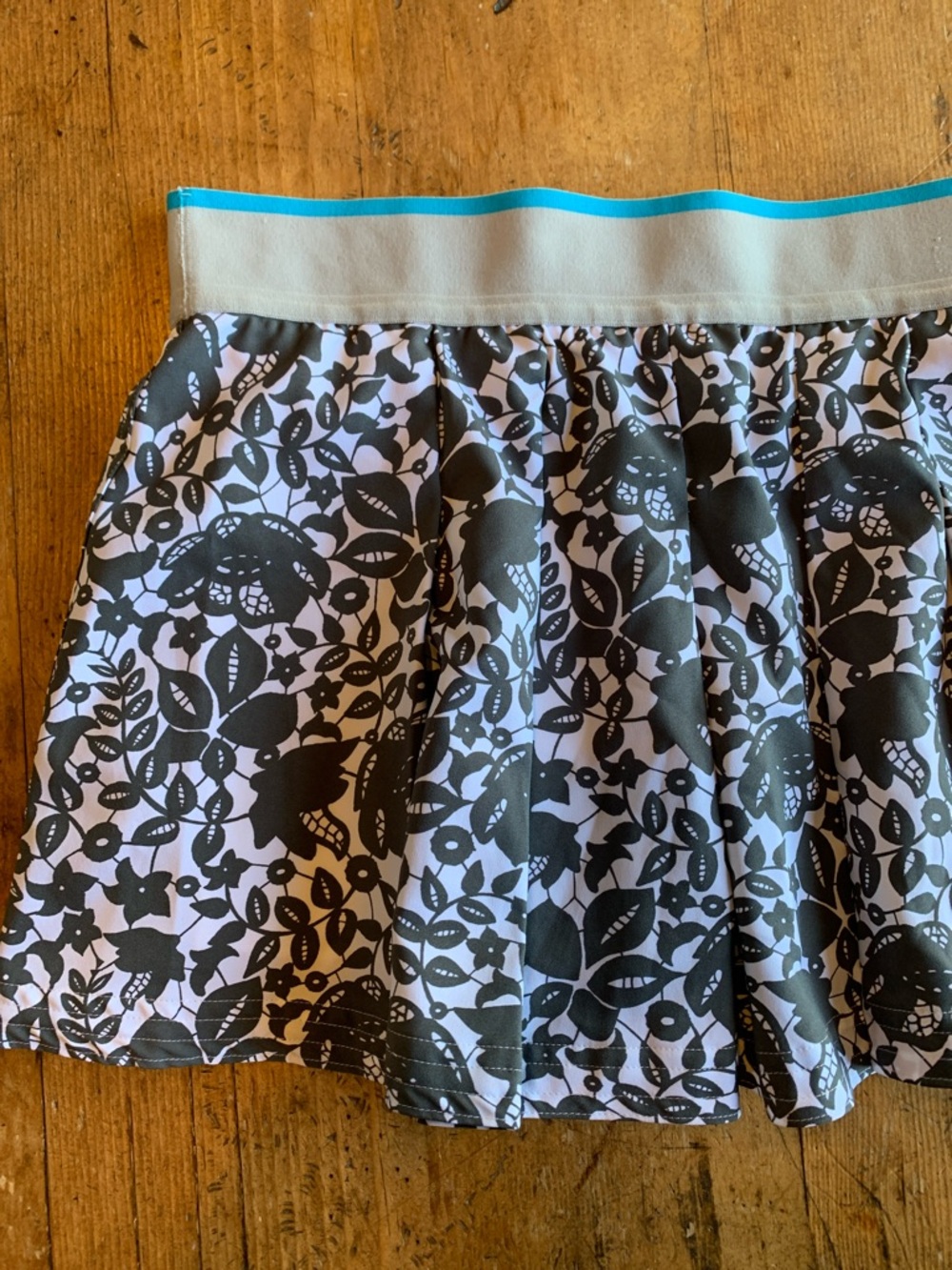 Addias and Stella McCartney Gray White Pleated Athletic Skort with Teal Trim